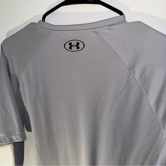 Under Armour Size MD Velocity Short Sleeve Tee - Picture 5 of 5